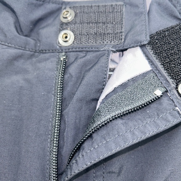 The North Face Youth/Junior Insulated Snow Pants (L/G) - Picture 9 of 10